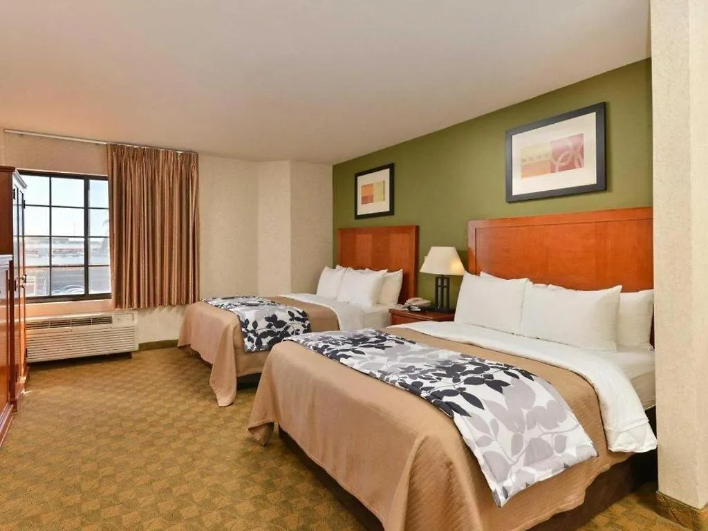 Sleep Inn Airport Phoenix 2*,