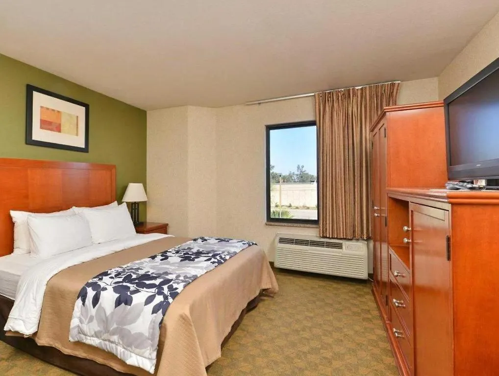 Sleep Inn Airport Phoenix 2*,